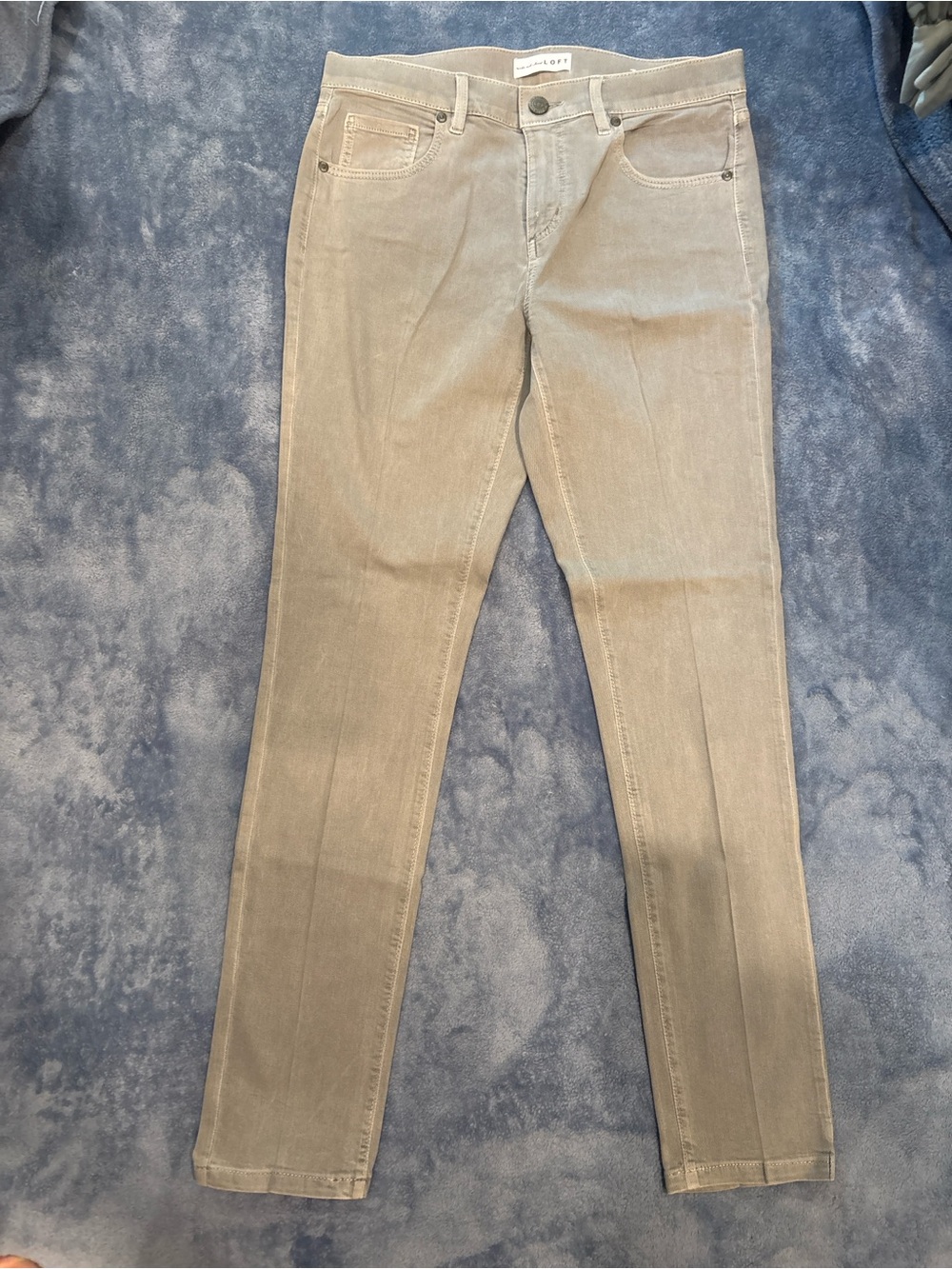 LOFT Slim Woman’s Jeans in Light Gray
